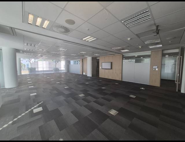 1,094M² OFFICE TO LET IN SANDTON CENTRAL